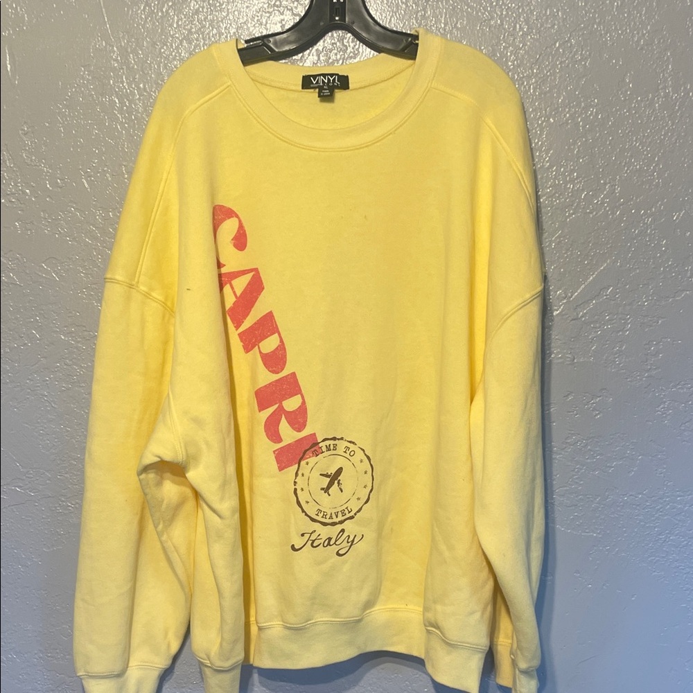 Sweatshirt